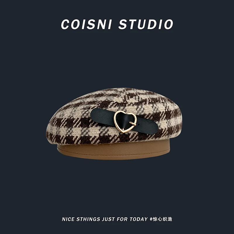 

Японский милый крутой шерстяной берет в клетку с пряжкой в виде сердца осень-зима сохраняющий тепло темпераментная Ретро универсальная Мил...