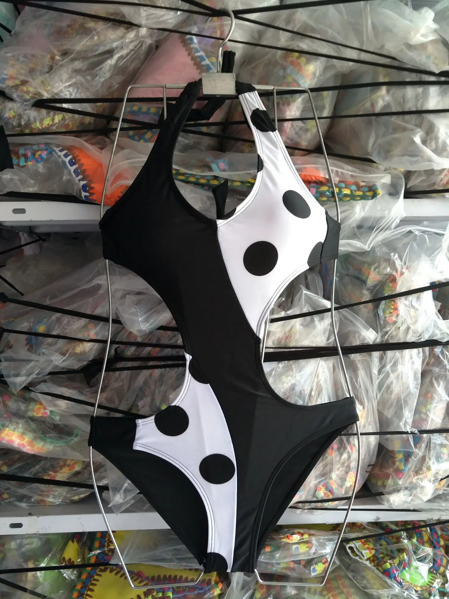 

New Black and White Polka Dot Striped Triangle One-piece Bikini Swimsuit Sexy Backless Bikini