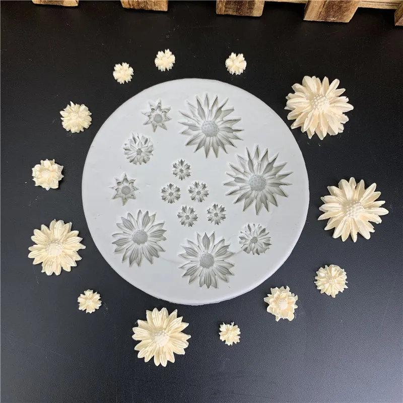 

Daisy Wild Chrysanthemum Flower Shape Silicone Mold Sugarcraft Chocolate Cupcake Baking Mold Fondant Cake Decorating Tools