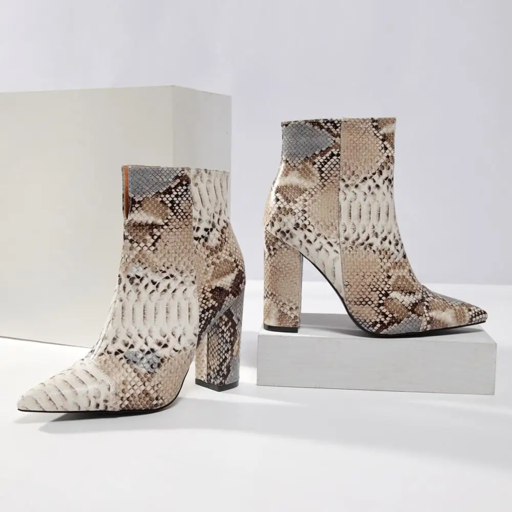 

Women Zipper Boots Snake Print Ankle Boots Square heel Fashion Pointed toe Ladies shoes 2021 New Chelsea Boots Size 35-42