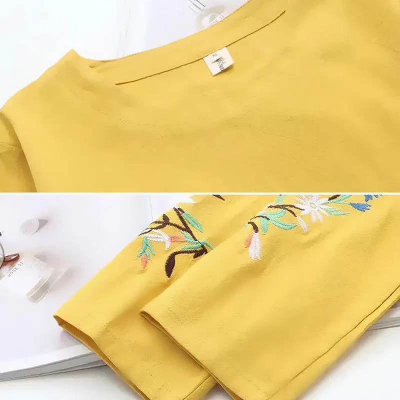 

2021 Spring Embroidery Vintage Women T Shirt Cotton Long Sleeve Plus Size Chinese Style T-shirt Round Neck Roupas Femininas