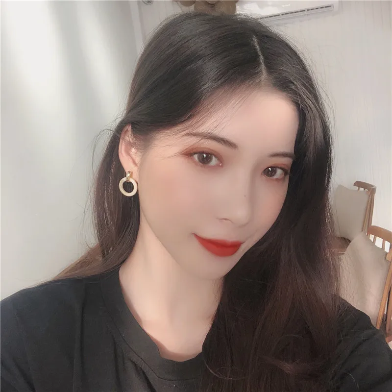 Модные маленькие серьги в стиле ретро молочного абрикоса корейские