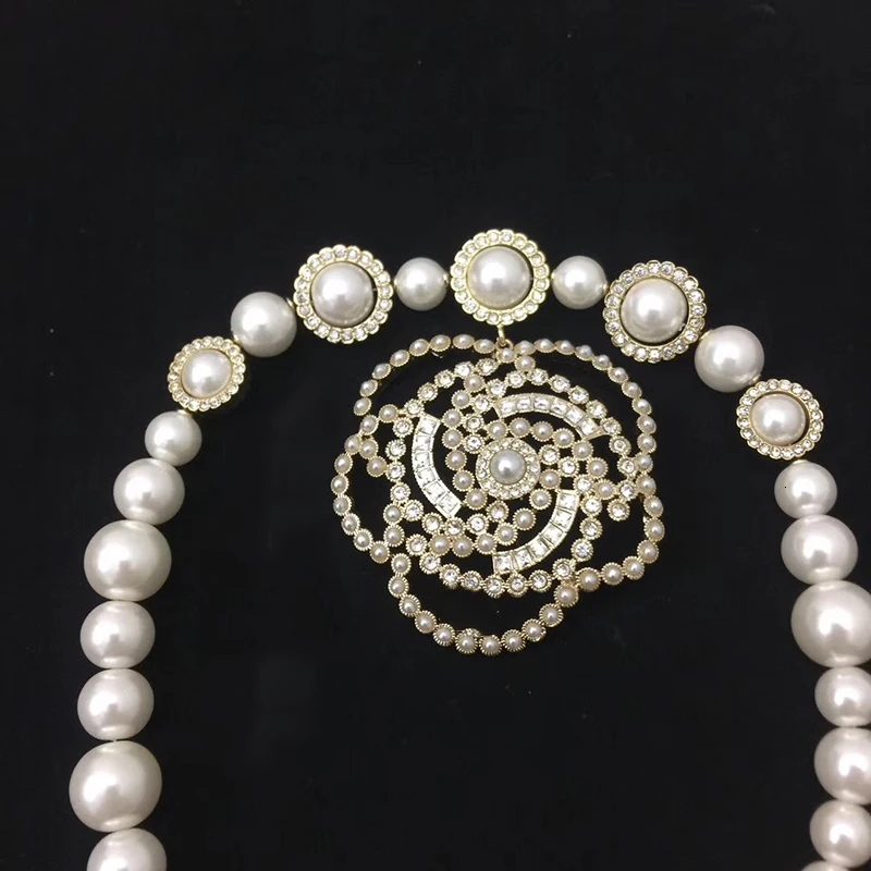 

Original Brand CC Stamp Fashion Choker Necklace Women Pearl Flower Camellia Crystal Pendant Chain Necklaces Jewelry Holiday Gift