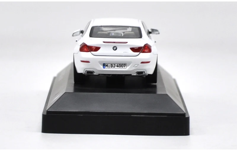 1:43 650i Coupe сплав модель автомобиля статические высокой моделирования металлические модельные автомобили с оригинальной коробкой