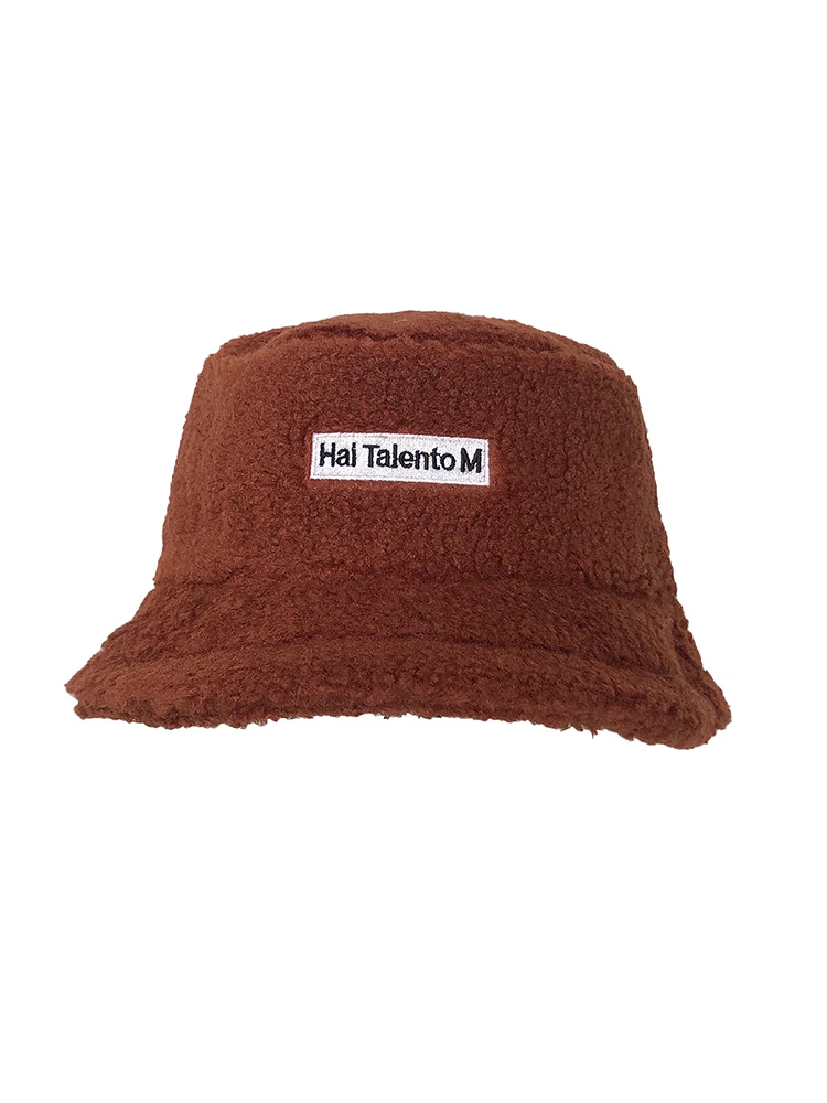 Зимняя однотонная шапка из искусственного меха с вышивкой в виде букв для