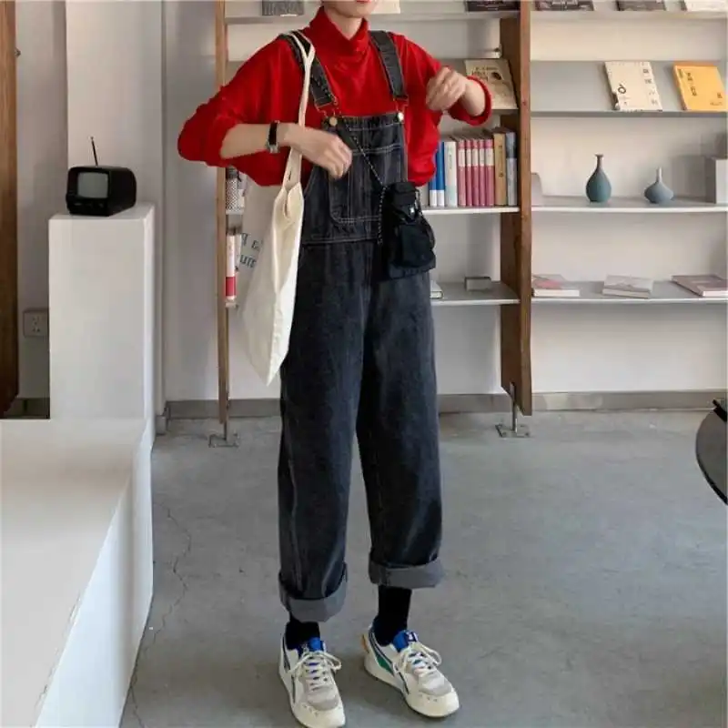 

Шикарные свободные Молодежные джинсы в Корейском стиле с плечевым ремнем, женские брюки на весну и лето, повседневные приталенные Широкие ш...