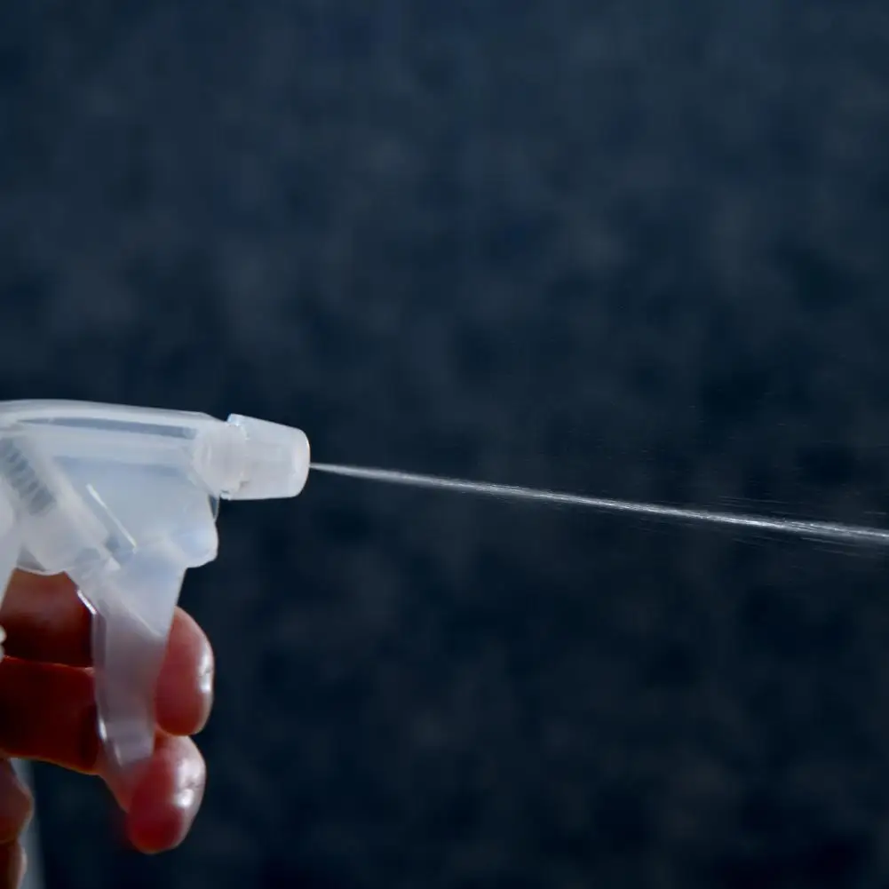 

Clear High Pressure Watering Can Pot Garden Plant Growth Plastic Spray Bottle has a Transparent Body and the Capacity