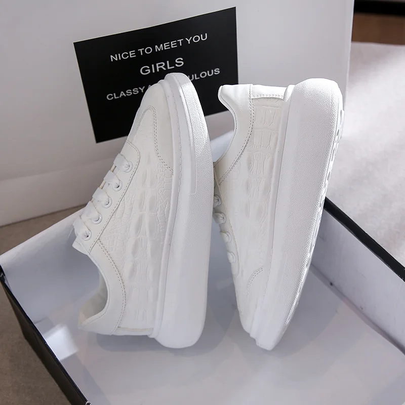 

Spring 2021 New Leisure Air Cushion Fashion Versatile Thick Bottom Lace Trend Women's Shoes Comfortable Leisure Women's Shoes