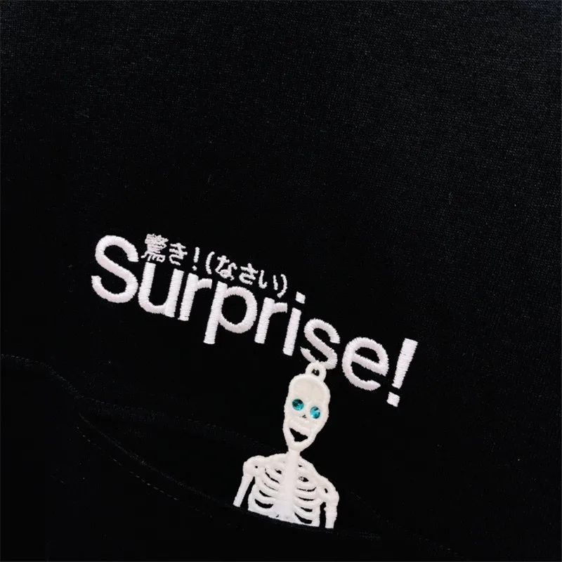Футболка с вышивкой сюрприз череп мужские женские высококачественные топы