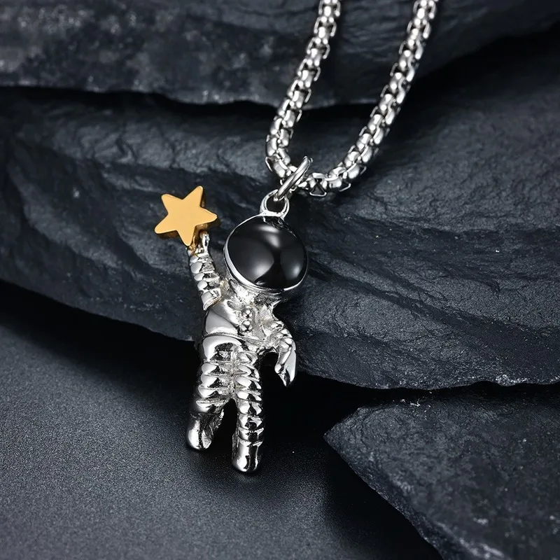 

Titanium Steel Astronaut Star Picking Pendant Hip Hop Necklace Jewelry Unisex Gift Accessories Fashion Necklace Glittering Stars