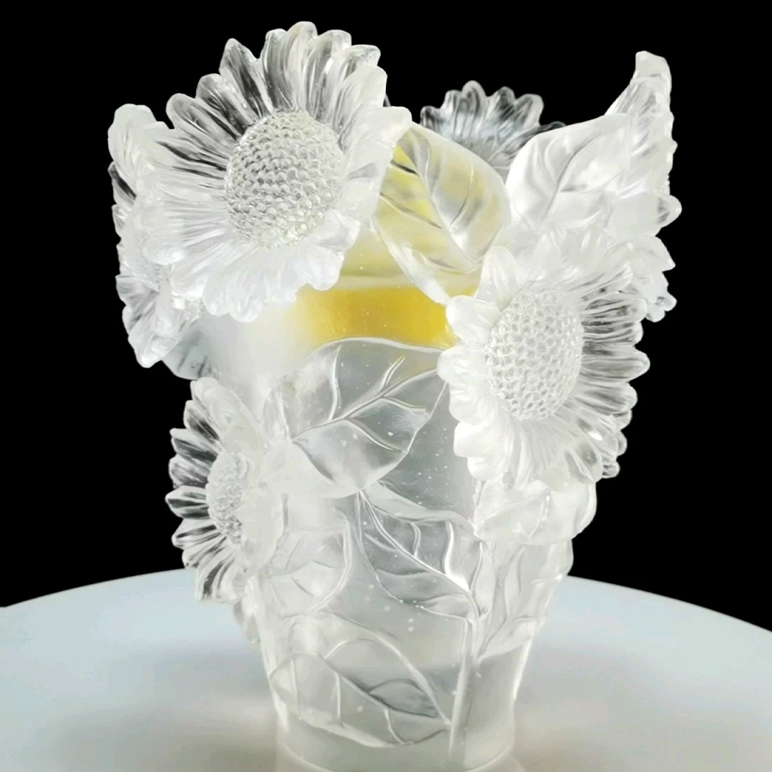 

Fengming Folk Art White Sunflower Vase Incense Burner Crafts For Home Decoration
