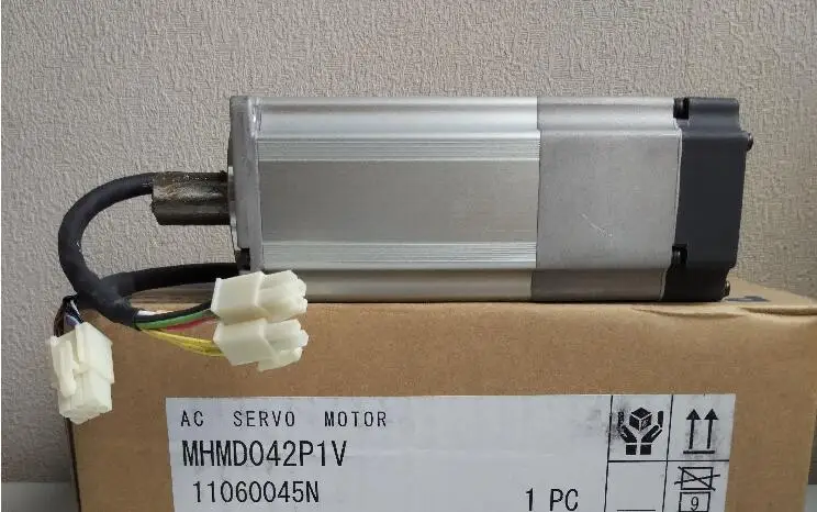 

Servo Motor MHMD042P1V