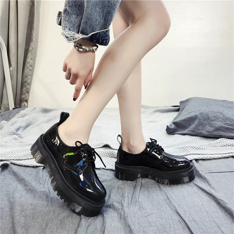 Новая модная женская обувь на платформе Сезон весна-осень Повседневная из