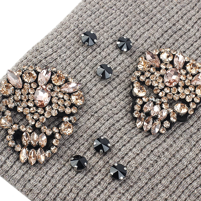 

Woman 2020 Fashion Cashmere Beanie Hat With Skull Rhinestone Accessories Autumn Winter Warm Hat Adult Beanies Skull Cap