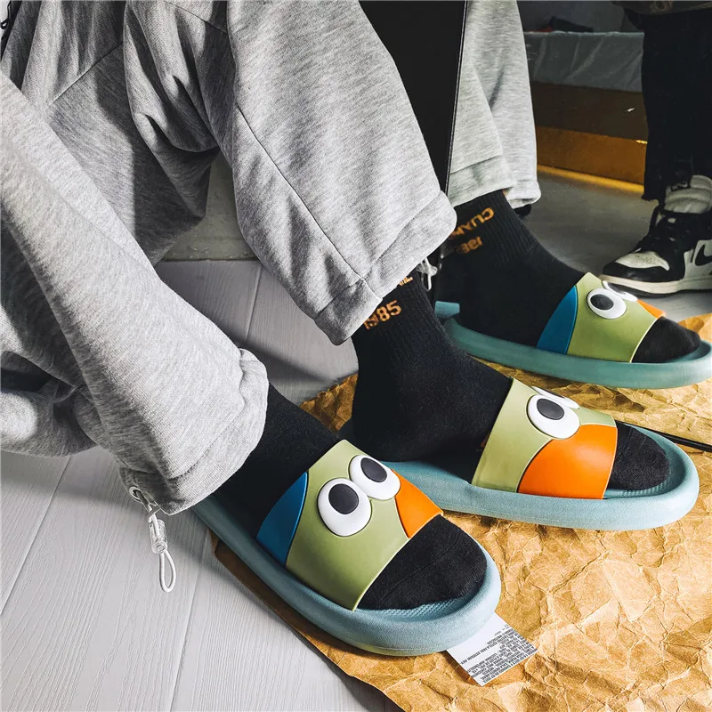 

2021 Summer Men Couple Style Big Eyes Slip-on Slippers Lightweight EVA Sole Couples External Bathroom Home Wear Slides Slippers