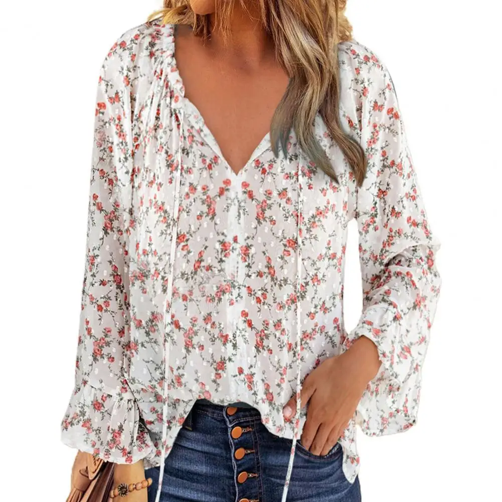 

Женская блузка с цветочным принтом, длинным рукавом и V-образным вырезом