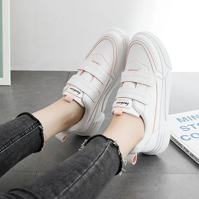 

2021 spring new Velcro small white shoes female Korean style leisure shoes female student breathable board shoes female student