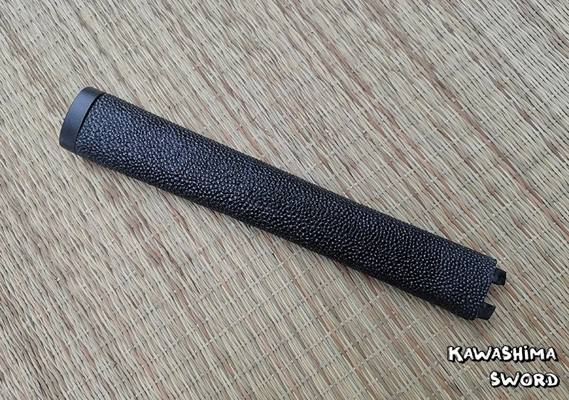 Японский меч Tsuka с такой же деревянной ручкой обернутый натуральный морской скат