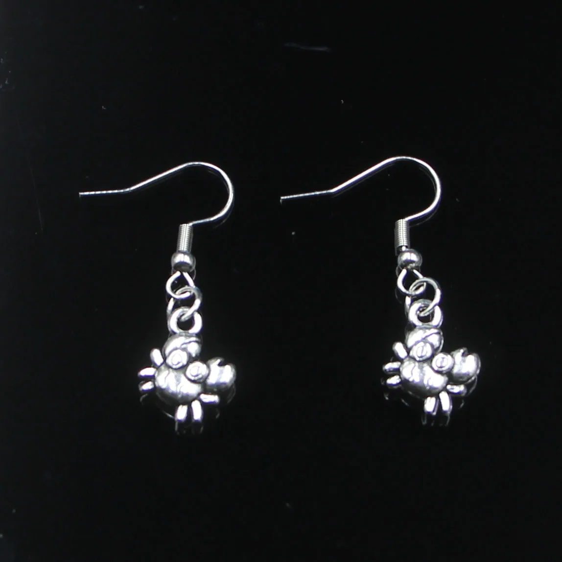 Модные серьги "Ручной работы" с простым дизайном краба 12 * 11 мм для женщин. Подарок, ювелирные изделия, милый маленький объект.