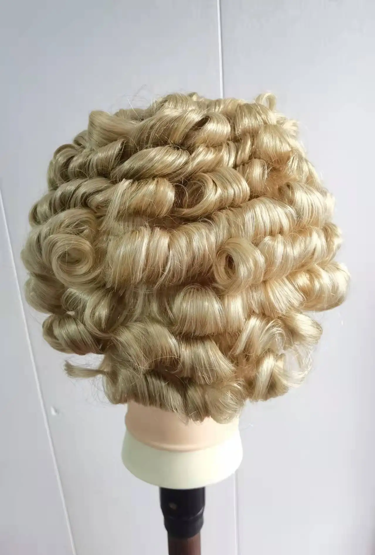 

YATUWIN 613 Blonde Pixie Cut Wig Short Curly Human Hair Wigs 13X1 Transparent Lace Wig For Women Cheap Curly Human Hair Wig