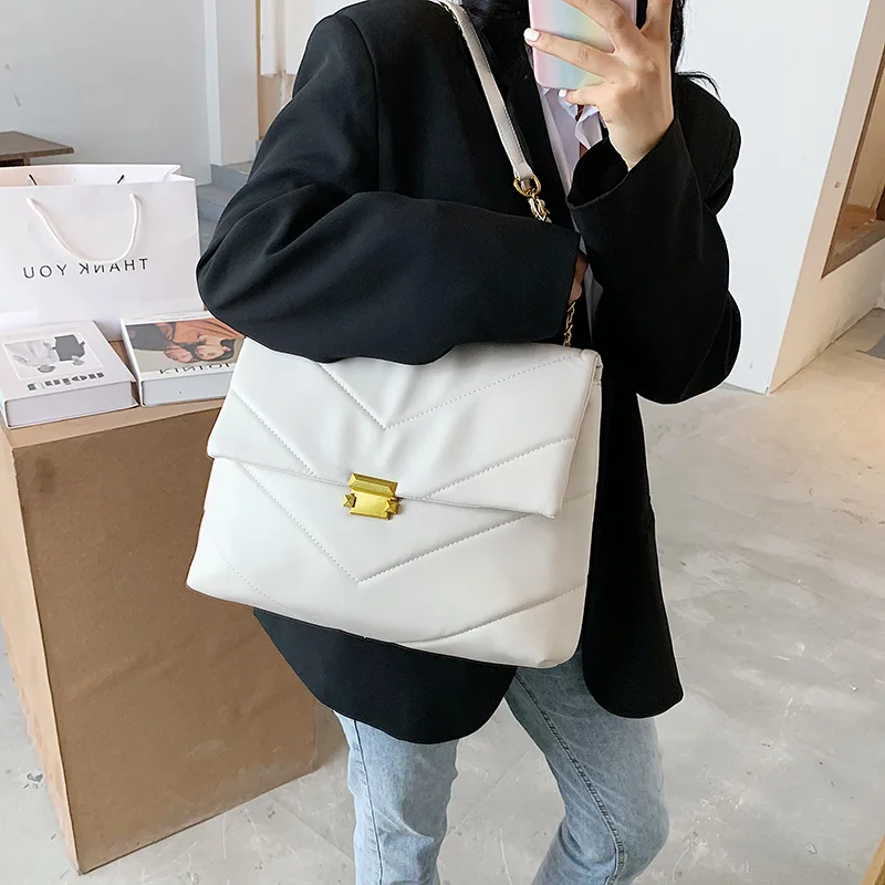 

New mini logo printed backpack 8 Hou Junying leisure Women's bag