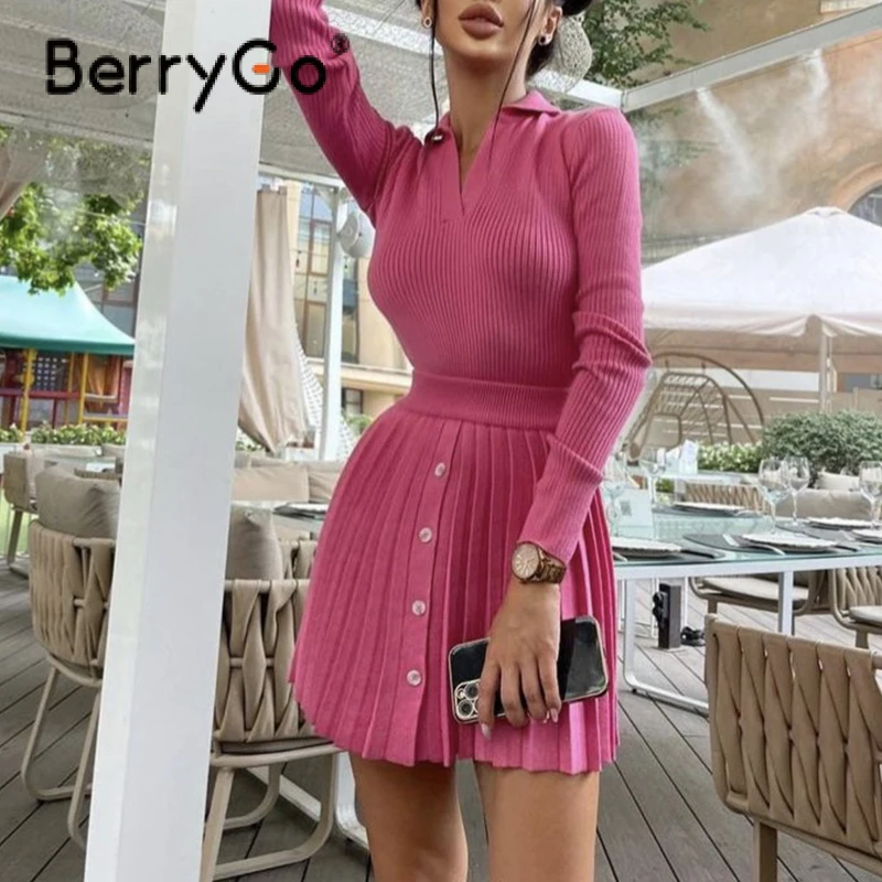 

Женское трикотажное платье-свитер с длинным рукавом и отложным воротником