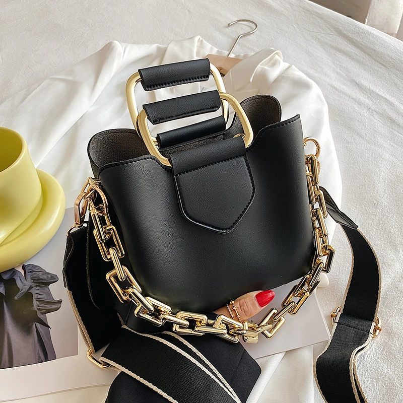 

Thick Chain 2021 hit Luxury Women's PU Leather Small Crossbody Bags with Short Handle Shoulder Purses and Handbag Casual Fashion