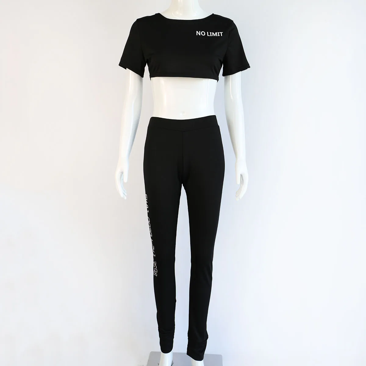 

Donsignet Fashion Women's Suit Spring New Casual Round Neck Pullover Solid Color Letter Printing Short Trousers Two-piece Suit