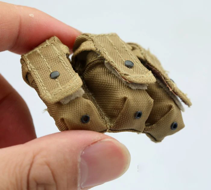 

In Stock 1/6 Scale Solider Figure Accessory Triple AR Magazine Bag Army Green/Sand Color Model for 12 inches Action Figure