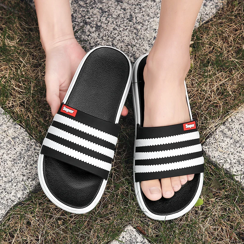 Мужские Простые мягкие тапочки Мужская Летняя обувь в полоску Модная