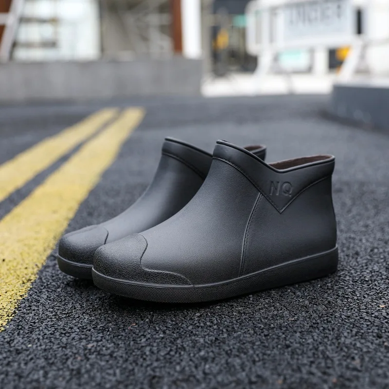

2021 Spring Autumn New British Style Men's Boots Round Toe Slip-on Low Heel Concise Rainboots with Platform Keep Warm for Daily