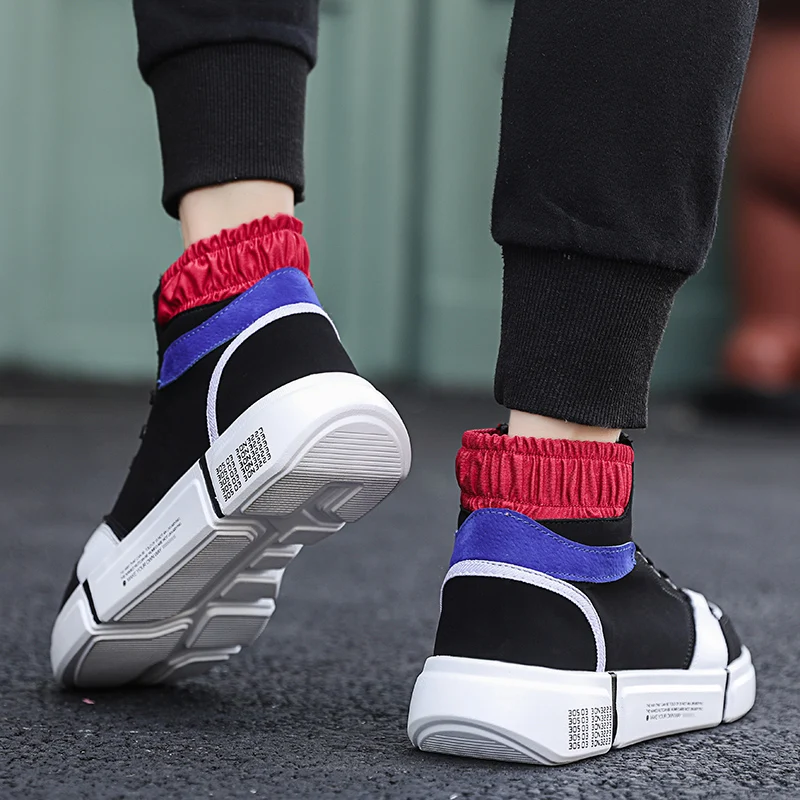 Высокие мужские кроссовки для бега спортивные из искусственной кожи на плоской