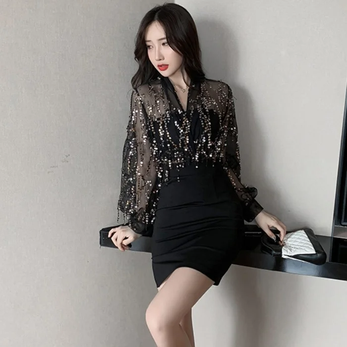 

Женское вечернее платье средней длины, с длинным рукавом