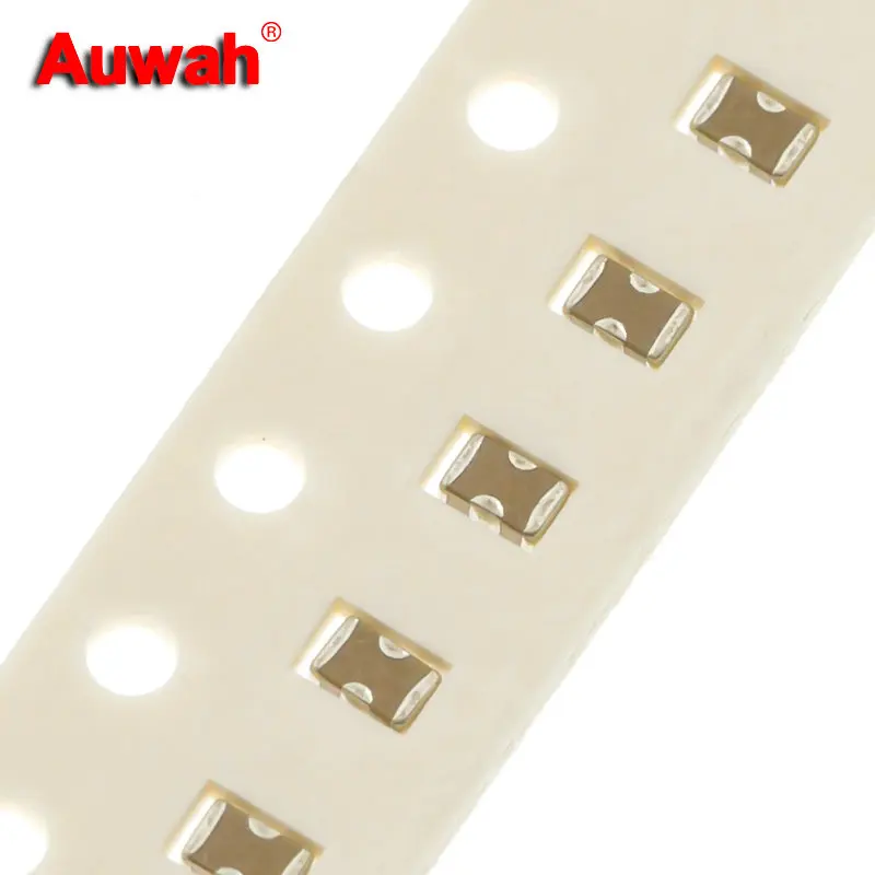 10 шт. 0805 220pF 50 в 0.7A 2012 SMD Трехконтактный фильтр конденсатор NFM21CC221R1H3D EMI статический