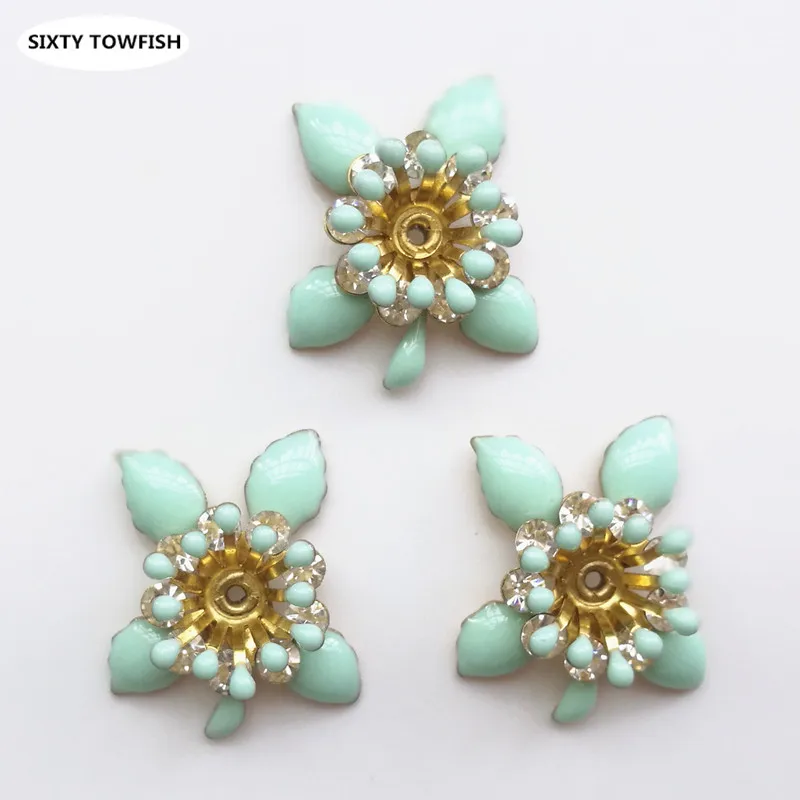 5 Pieces/lot 8 styles Copper Filigree Rhinestone Flower Slice Charms Base Setting DIY Jewelry Accessory Findings - Цвет: 021-17x21mm-Blue