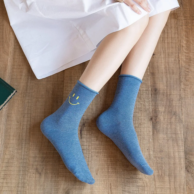 CARTELO New Solid Color Korean Smiley Pattern Women Socks Fashion Casual Sport Breathable Cotton Stocking Middle Tube Socks