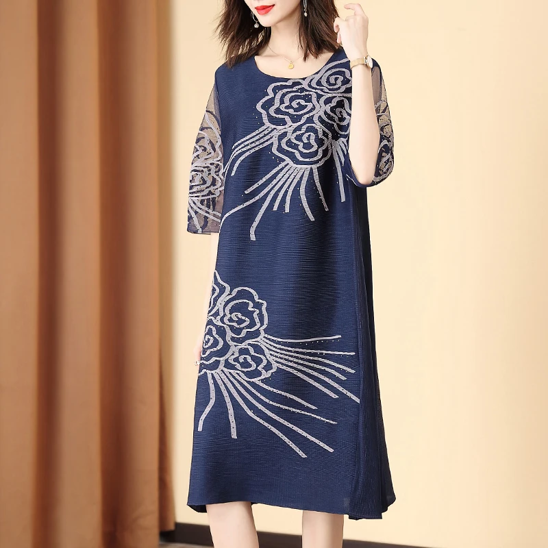 

Plus Size Dress Women Spring Summer Fashion Flower Beading Elastic Loose Miyake Pleated Mid Calf Dress Round Neck Half sleeve