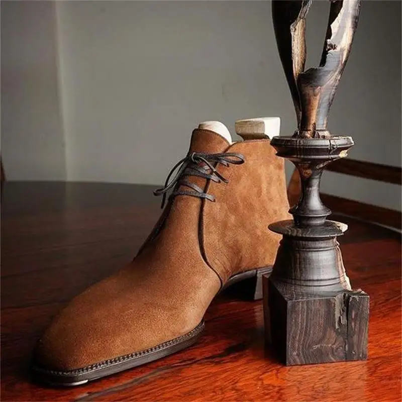 

Men Shoes Handmade Tan Faux Suede Square Toe Low Heel Wingtip Lace-up Fashion Business Casual High-end Dress Ankle Boots 6KF588