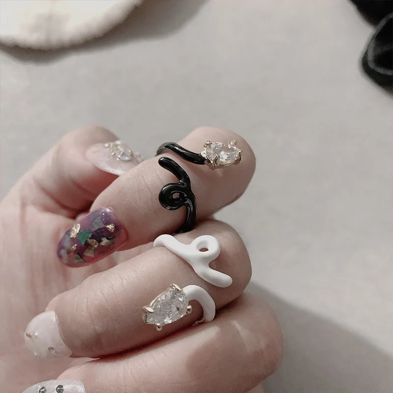 AOMU Новая женская обувь в стиле панк дизайн черный белый цвет из кожи змеи Циркон