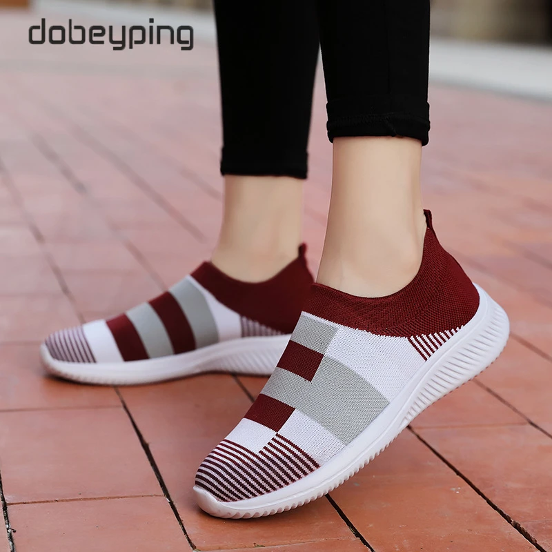 Casual Slip On Women's Shoes Breathable Mesh Woman Sneakers Lightweight Spring Autumn Female Flats Soft Walking Ladies Loafers