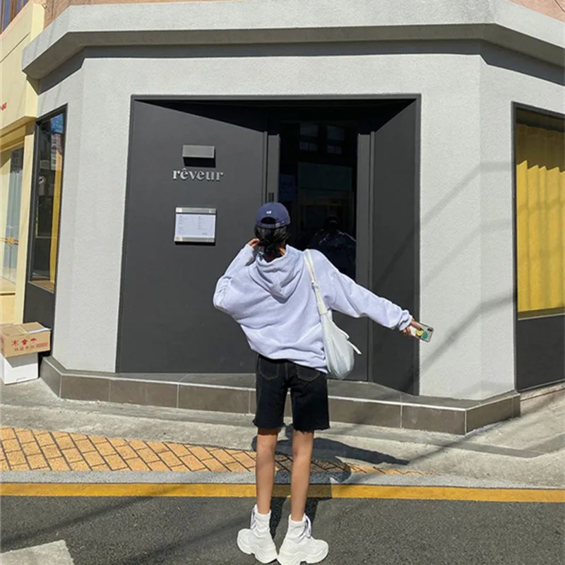 

Casual Summer Half Denim Shorts for Women High Waist Loose Pockets Female Straight Jeans Shorts 2021 Ladies Streetwear