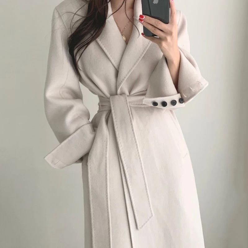

Wavsiyier Notched Collar Coat Women Ladies Jacket Solid Woolen Thicken Long Warm Elegant Blend Coats 2020 Loose Lace-Up Winter