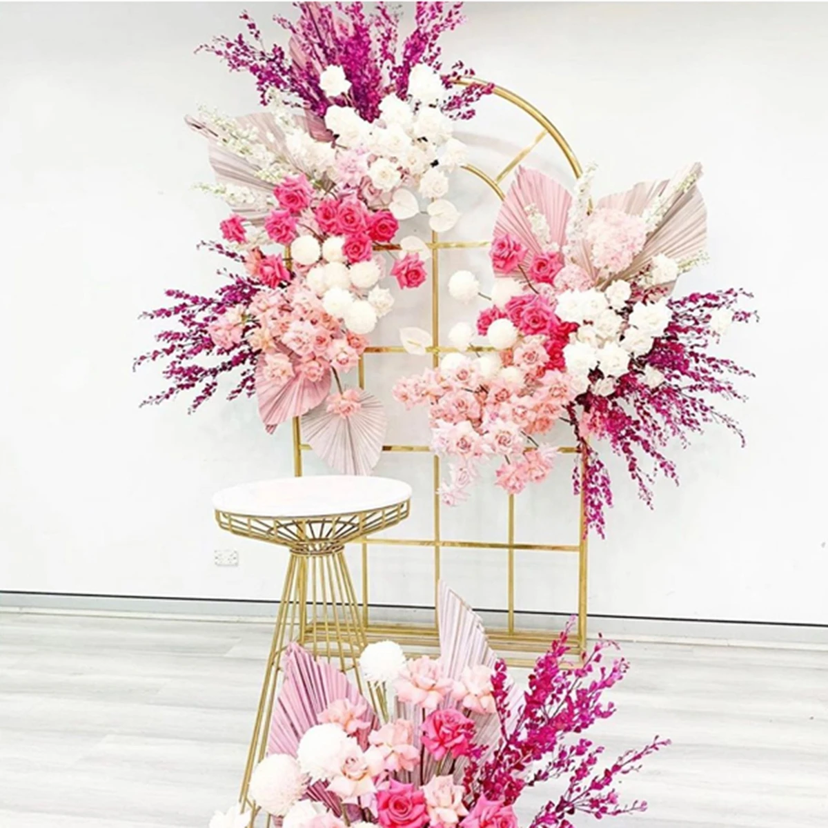 

No table)Stainless steel square golden flowers vase floral stand square wedding wall stands for background AB1102