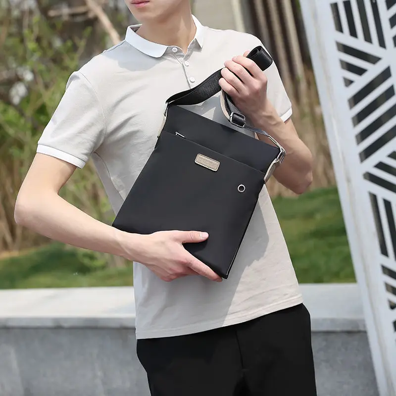 New Waterproof Crossbody Bag for Men Oxford Shoulder Messenger Bags Male Outdoor Travel School Retro Zipper Bag Good Qualtiy