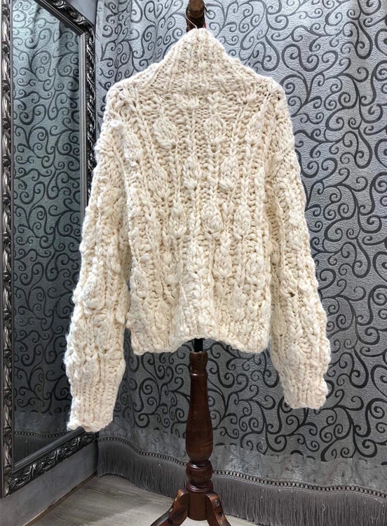

2020 autumn and winter fashion new women's high-neck thick woven loose long-sleeved sweater 1008