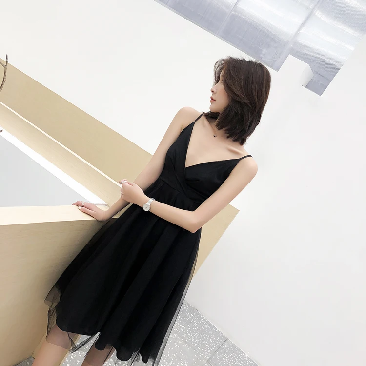 Женское фатиновое платье без рукавов черное или серое лоскутное на бретелях