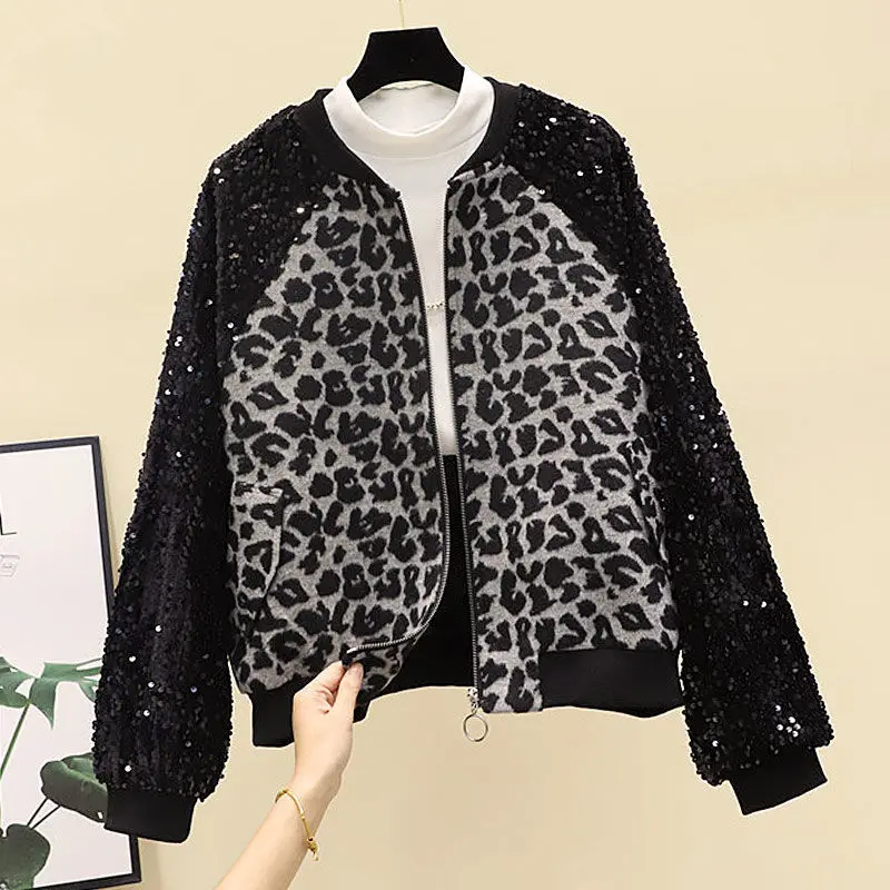 

Sequins splicing leopard baseball uniform female European goods han edition of new fund of 2020 autumn winters is brief paragrap