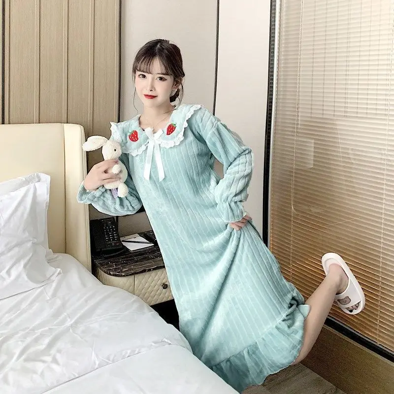 Winter Nightdress Women's Coral Velvet Solid Color Lovely Kawaii Sweet Home Service Thickened Princess Style  Women Nightgown