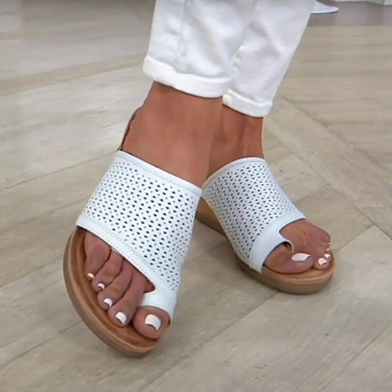 

Сланцы Женские однотонные на танкетке, повседневные шлепанцы с вырезами, Нескользящие, Пляжная модная Уличная обувь, сланцы