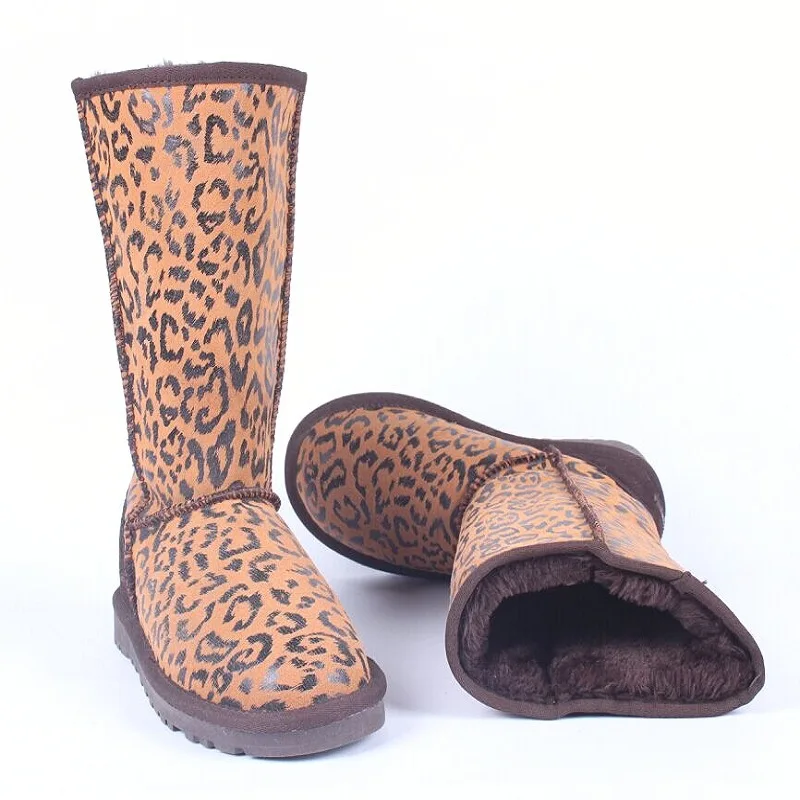 Boots women warm leather more breathable and comfortable fashion flat non-slip high joker woman boots SIZE35, 42,43,44,45